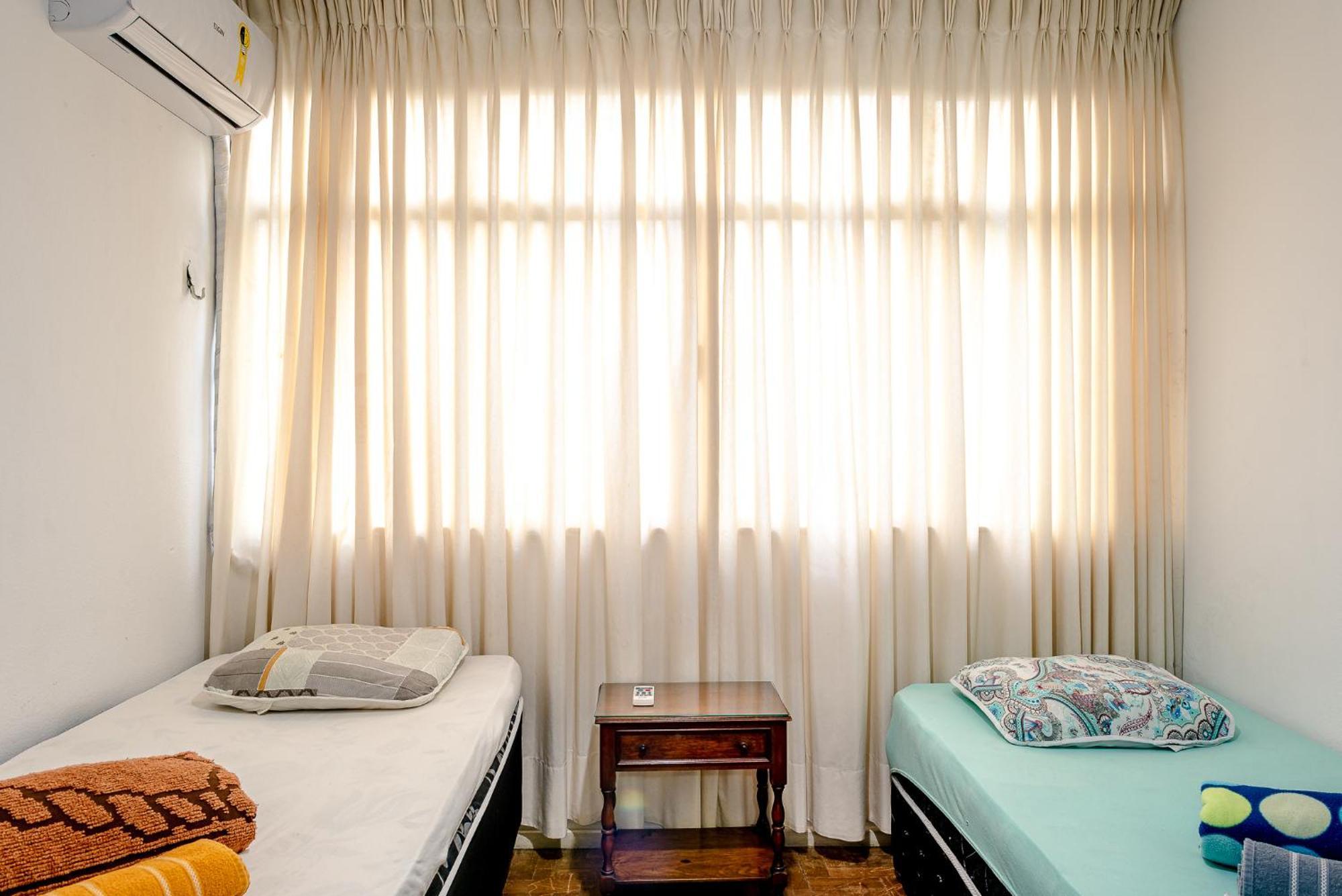 Localizacao N°1 Do Leblon Apartamento *