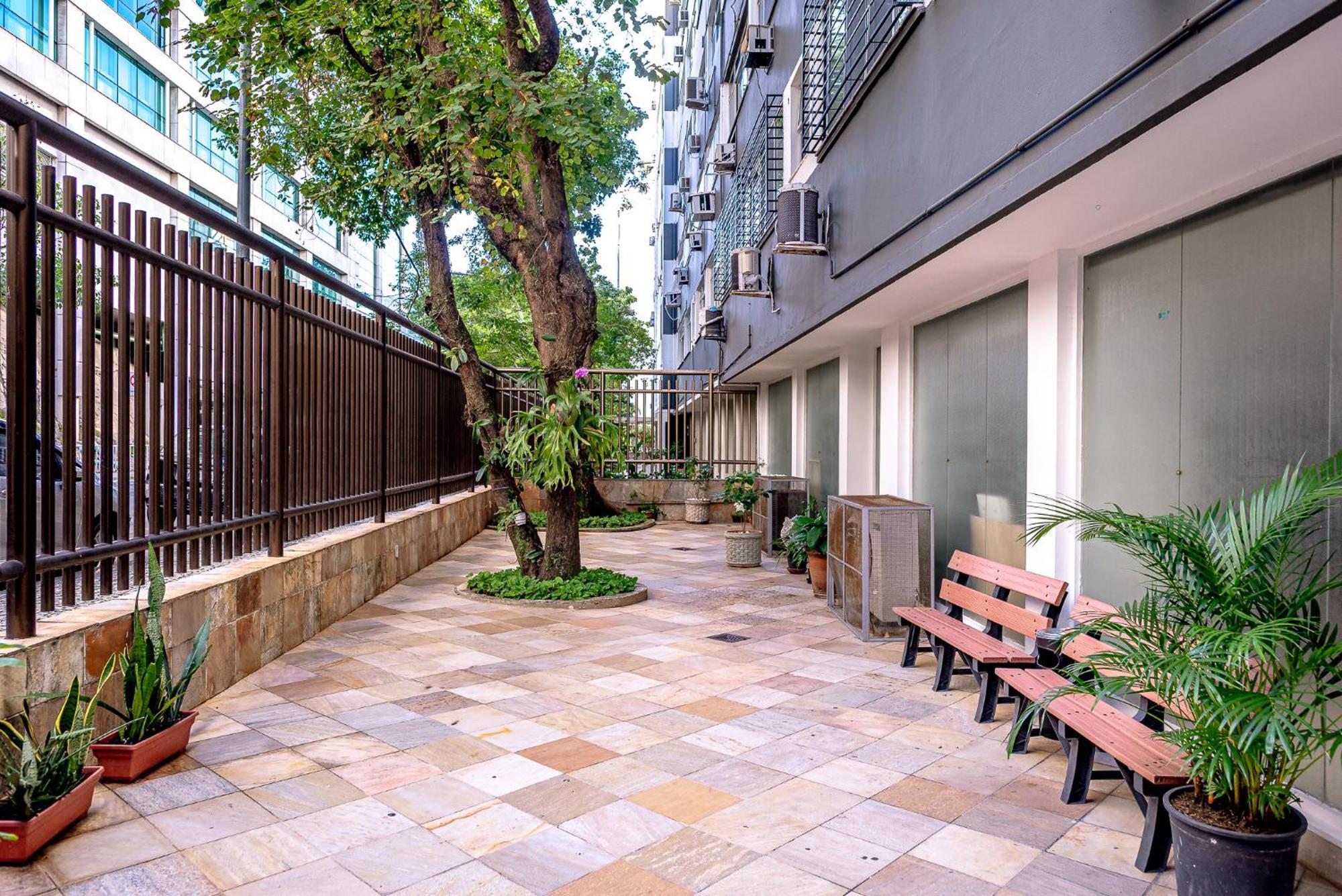 Localizacao N°1 Do Leblon Apartamento *